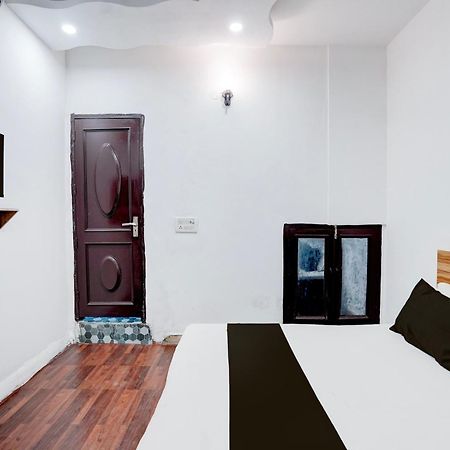 Hotel O Le Empire Stay House Нью-Дели Экстерьер фото