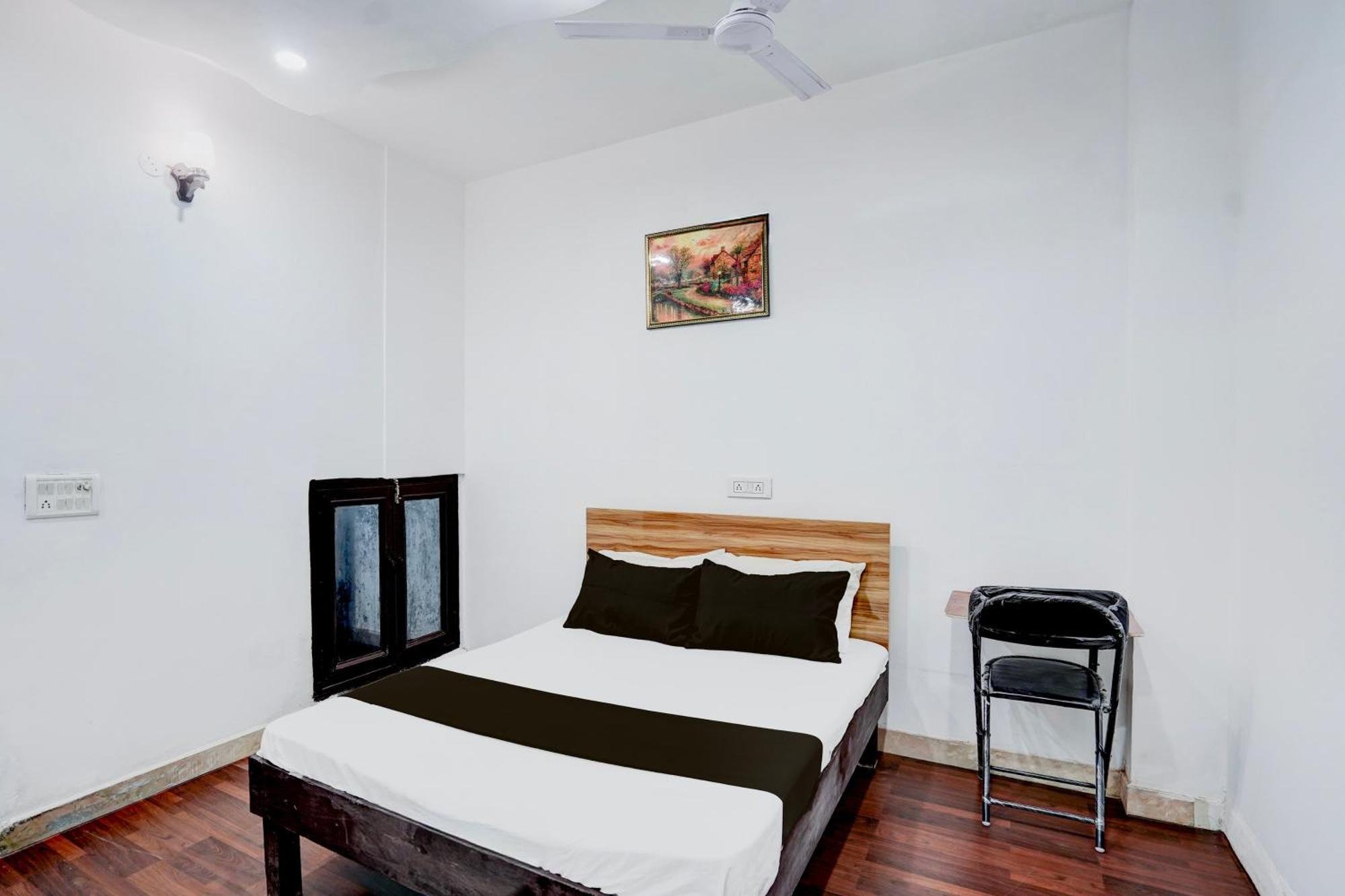 Hotel O Le Empire Stay House Нью-Дели Экстерьер фото